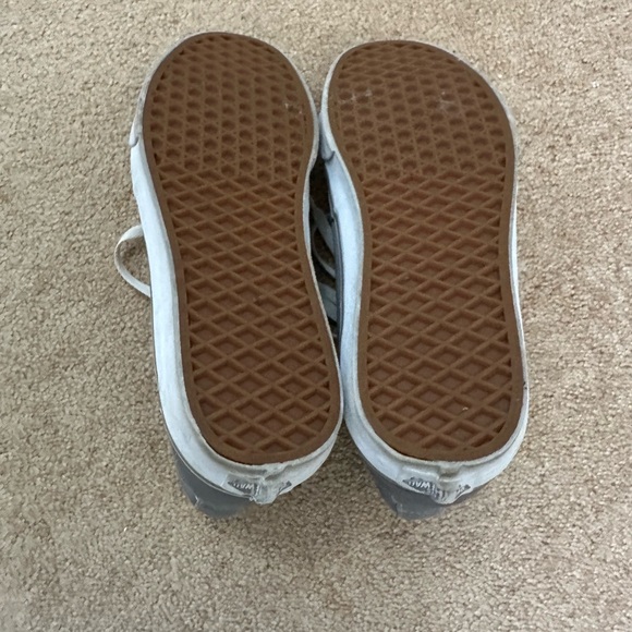 Vans high top skateboard shoes - Picture 2 of 4